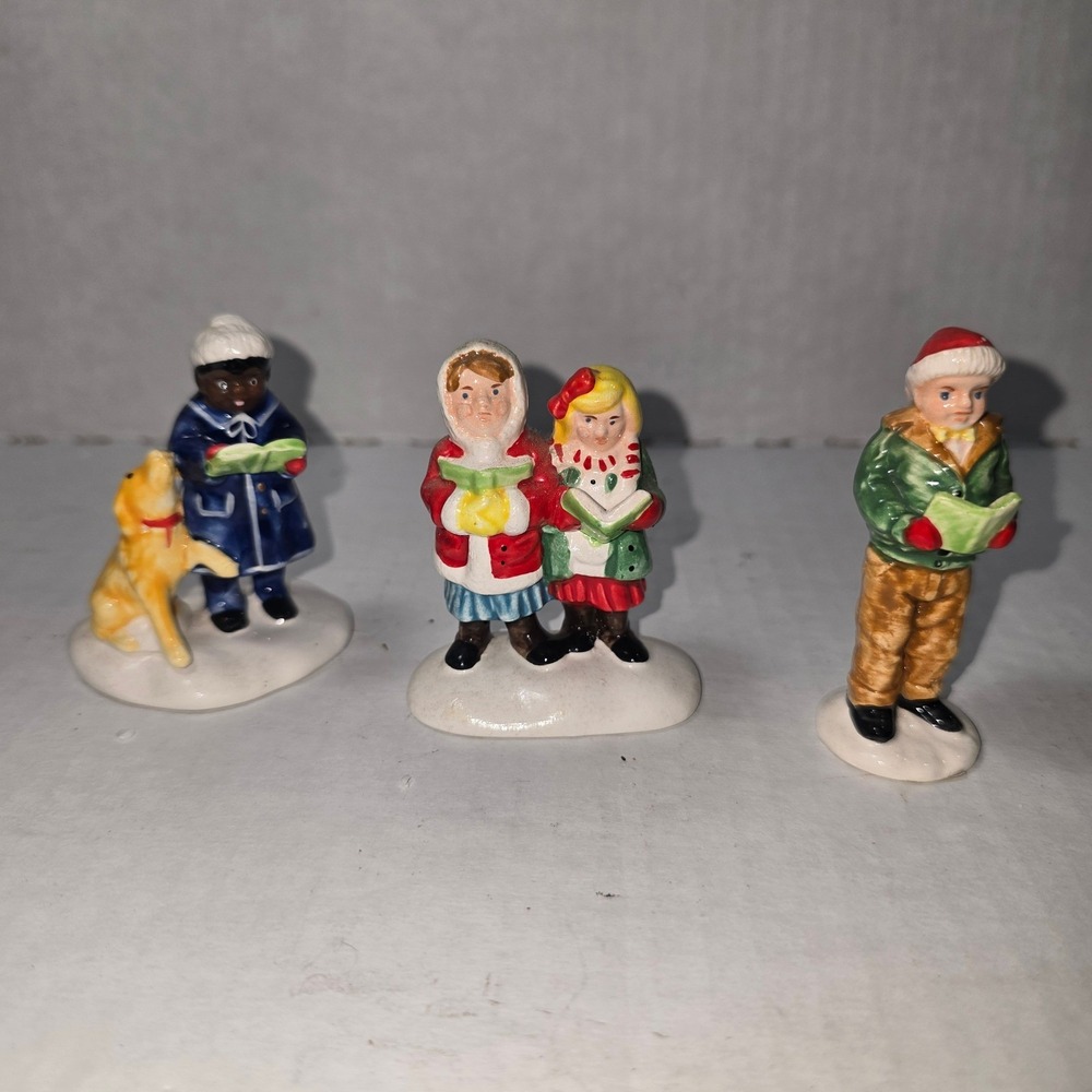 Department 56 Original Snow Village HERE WE COME A CAROLING #51616 3-piece set - Picture 2 of 8